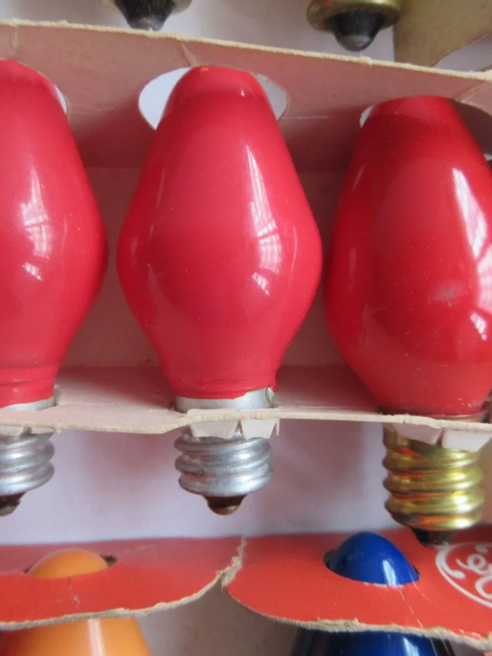 37 Christmas Bulb C 7 1/2 Multi Color Indoor Lamps GE & Other WORKING Vintage
